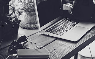 股票配资十倍网站:配资炒股评测网-央企强强联手！中石油拟向中移动无偿划转5.41亿股：拓宽合作领域 实现优势互补